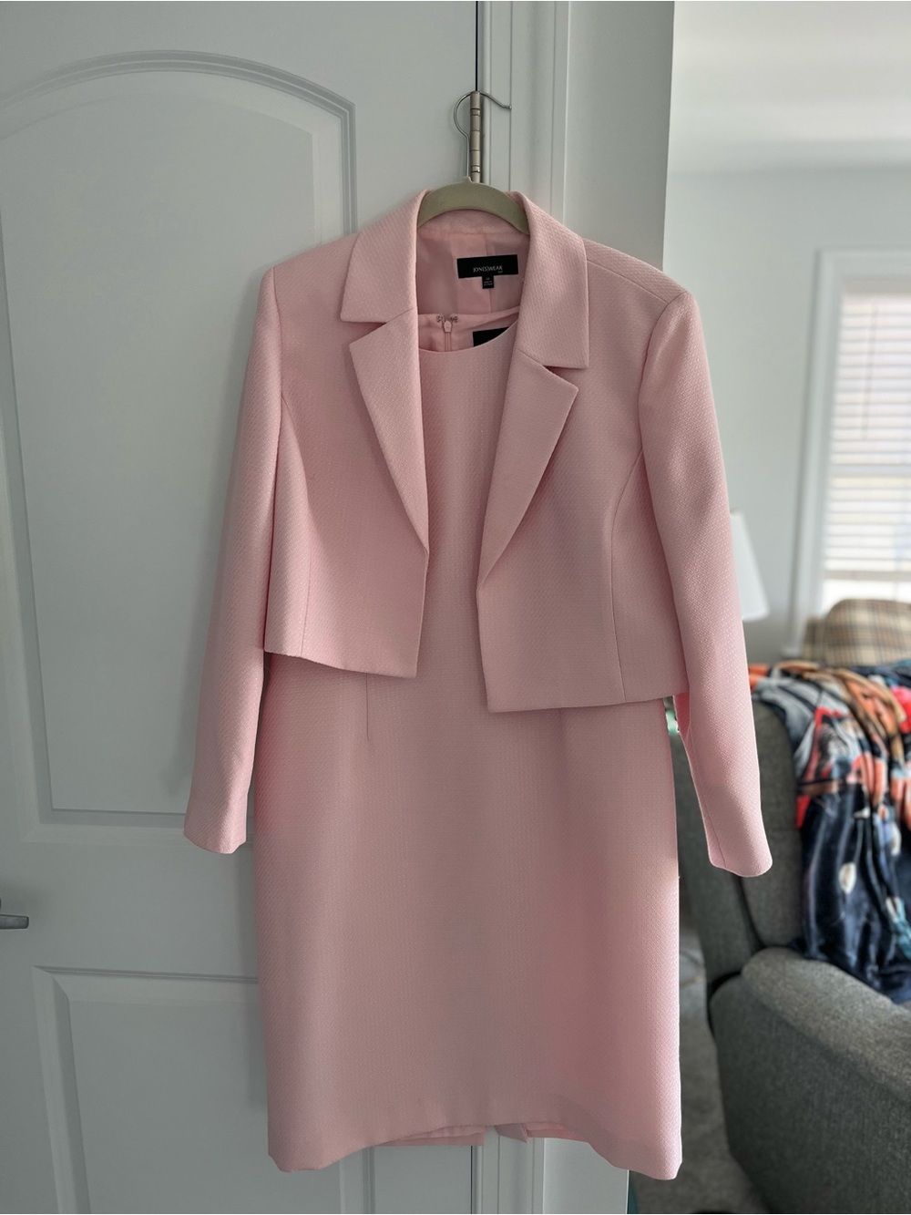 Jones Wear Light Pink Two-Piece Cropped Blazer and Dress